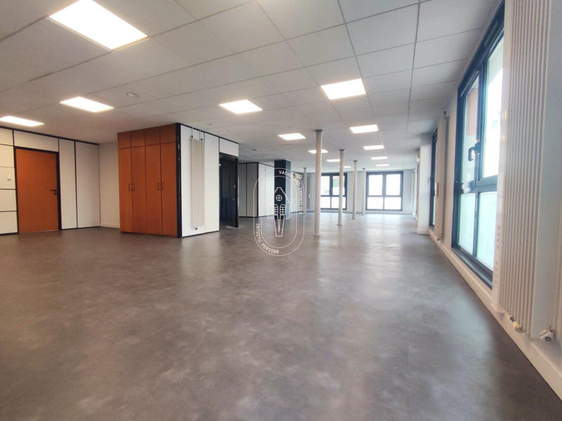 Bureau - 232 m²