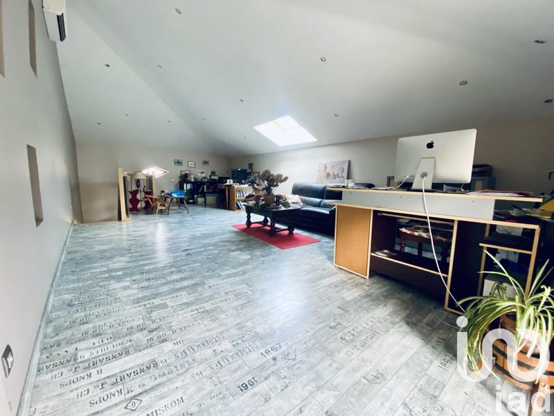 Maison - 250 m² - 6 pièces