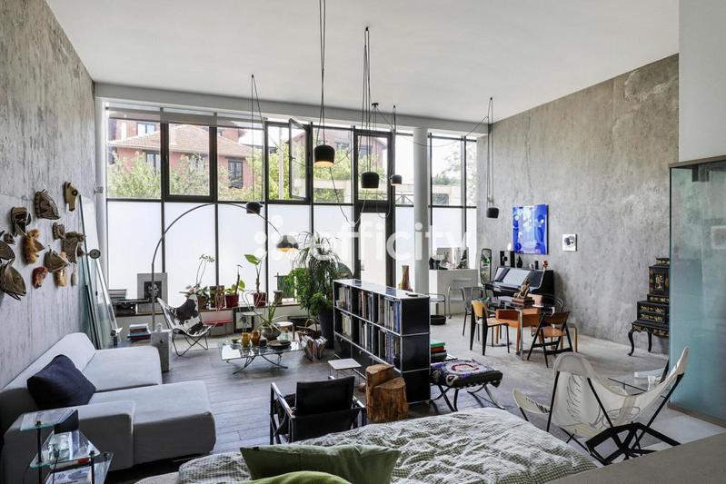 Loft - 196 m² - 5 pièces