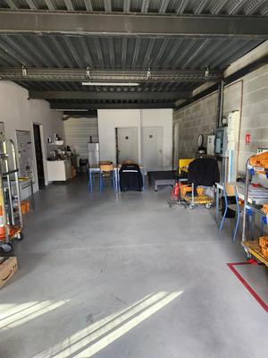 Local d'activités - 130 m² - 2 pièces