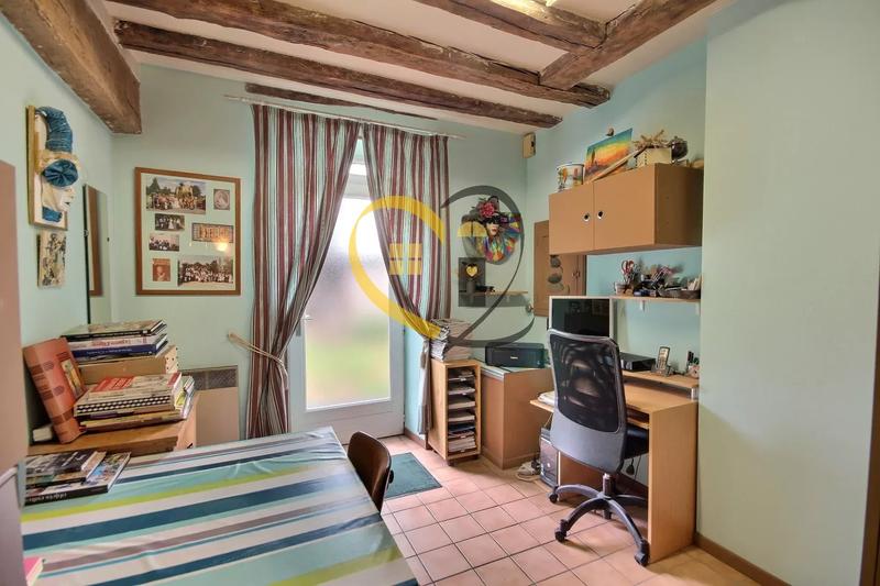 Maison - 180 m² - 9 pièces