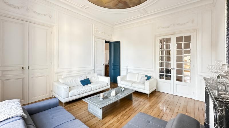 Maison bourgeoise - 240 m² - 8 pièces