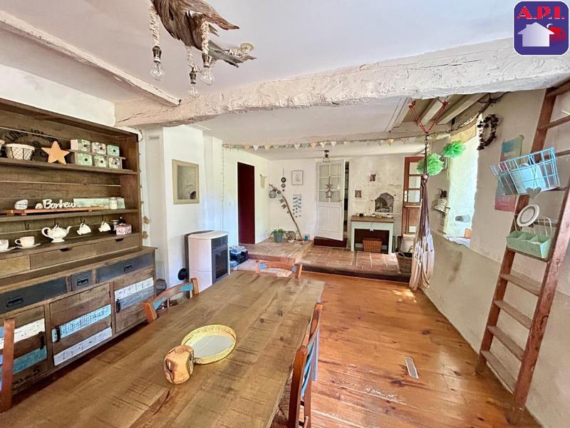 Maison - 228 m² - 8 pièces