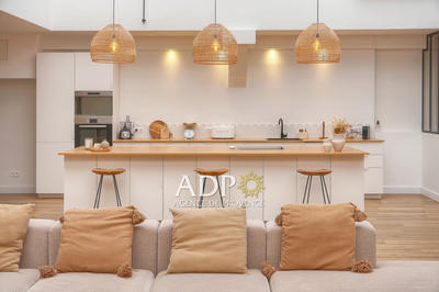 Loft - 194 m² - 5 pièces