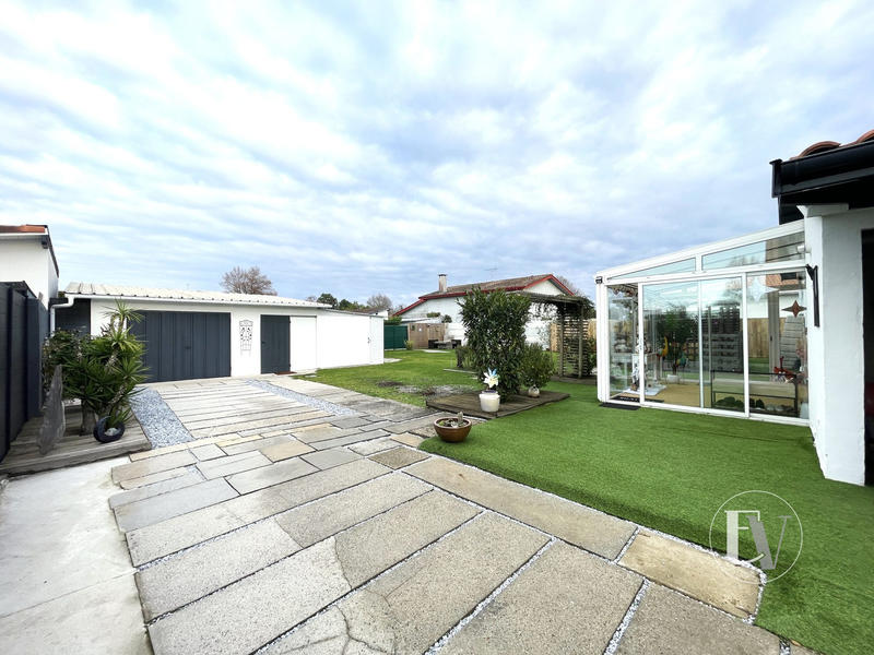 Maison traditionnelle - 98 m² - 4 pièces