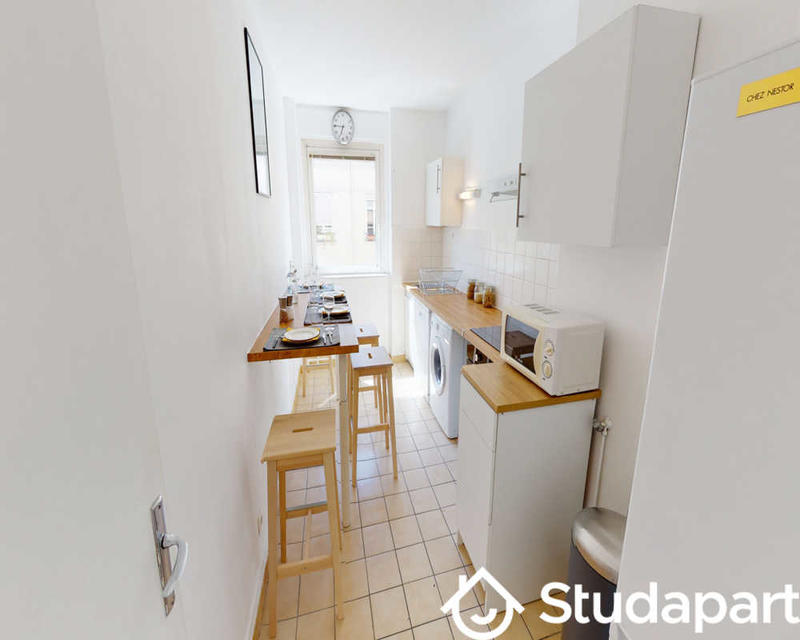 Chambre - 80 m² - 1 pièce