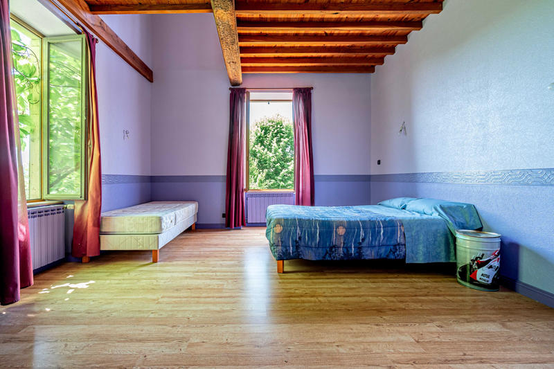 Propriété - 800 m² - 14 pièces