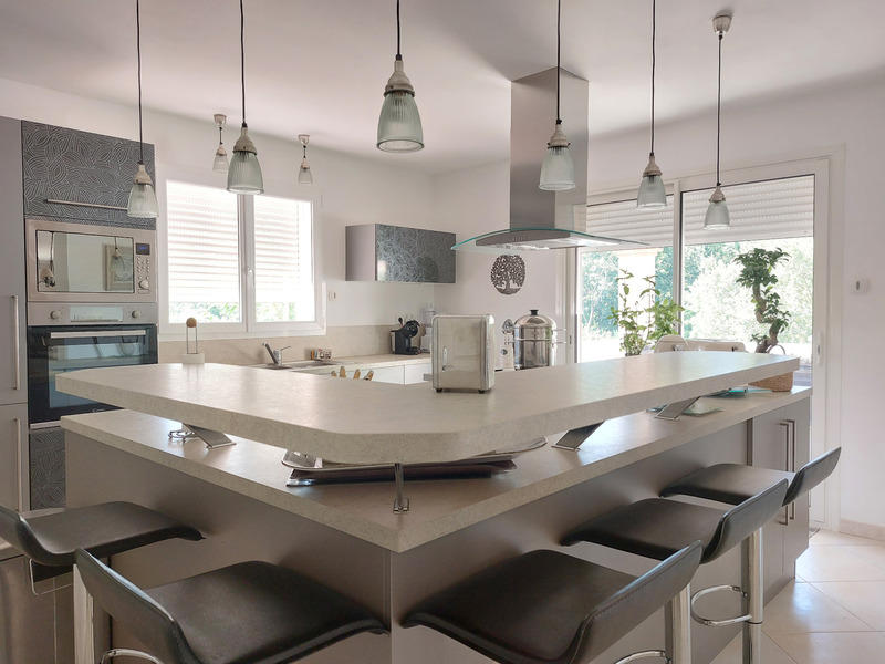 Villa - 219 m² - 6 pièces