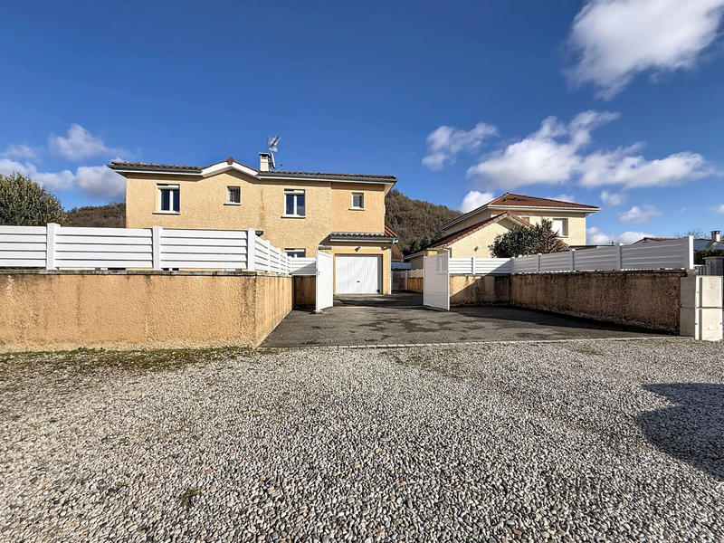 Maison - 115 m² - 5 pièces