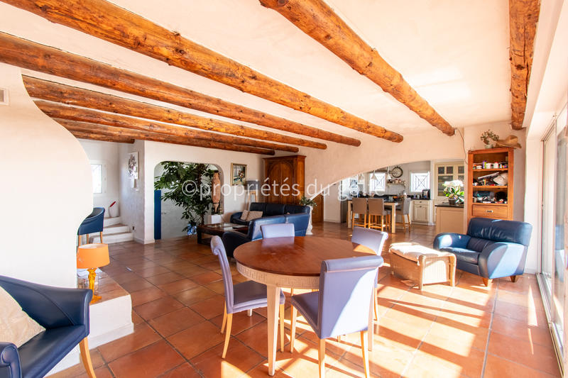 Maison - 209 m² - 8 pièces