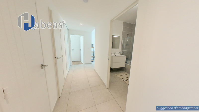 Appartement - 84 m² - 4 pièces