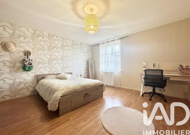 Maison - 223 m² - 7 pièces