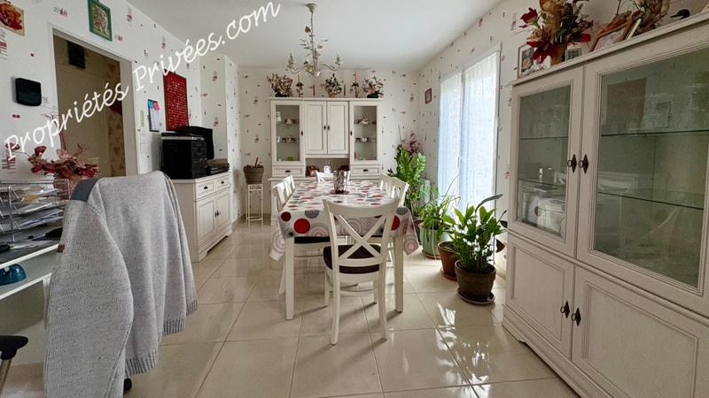 Maison - 64 m² - 8 pièces