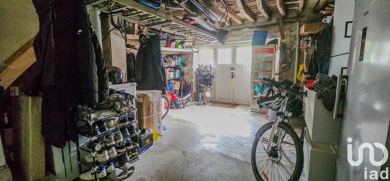 Maison - 235 m² - 8 pièces