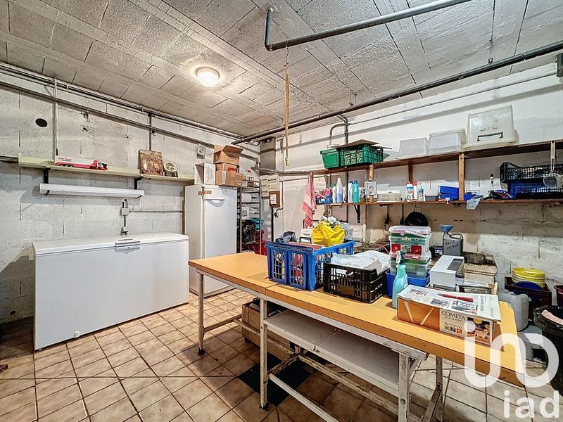 Maison - 275 m² - 8 pièces