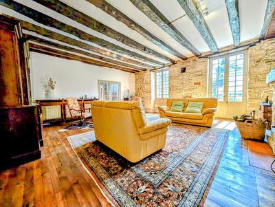 Maison - 176 m² - 8 pièces