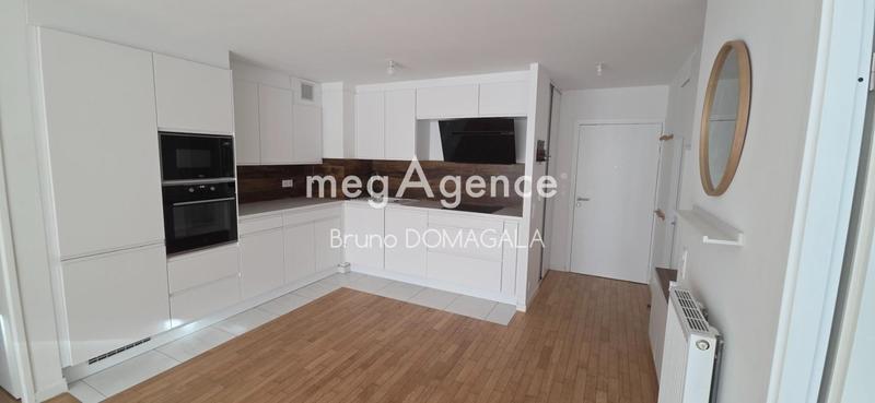 Appartement - 76 m² - 4 pièces