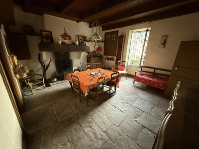 Maison - 200 m² - 5 pièces