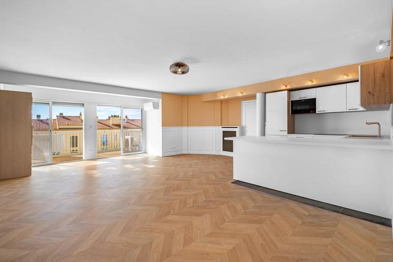 Appartement - 128 m² - 4 pièces