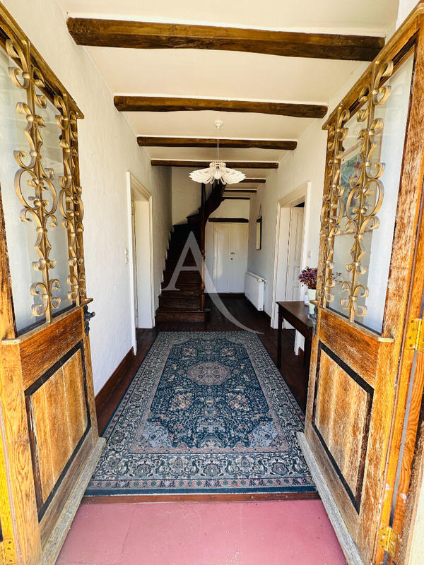 Demeure - 333 m² - 12 pièces