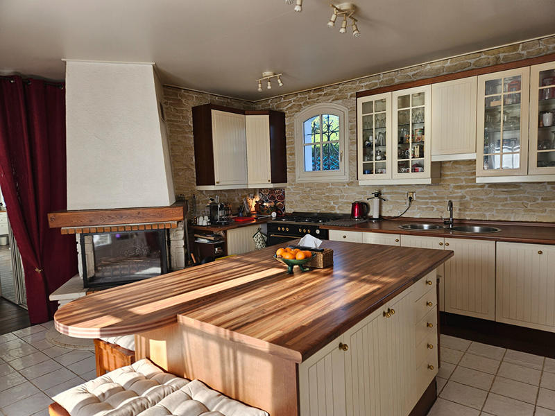 Maison - 200 m² - 7 pièces