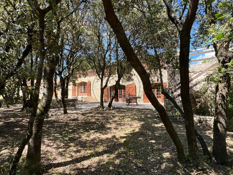 Maison en pierre - 140 m² - 7 pièces