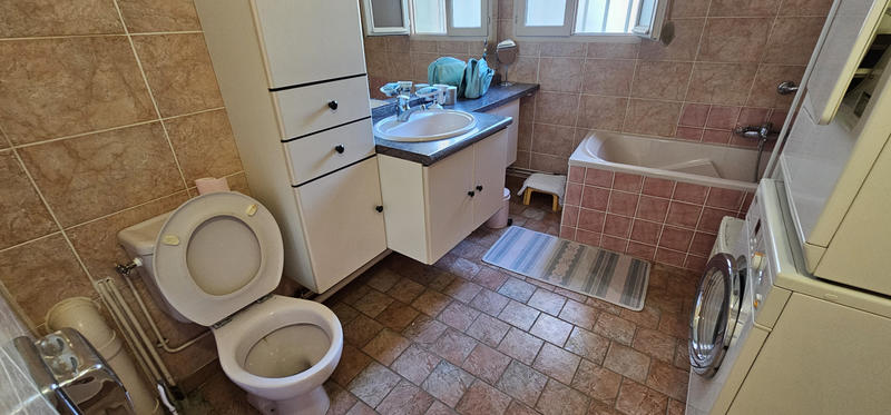 Maison - 210 m² - 9 pièces