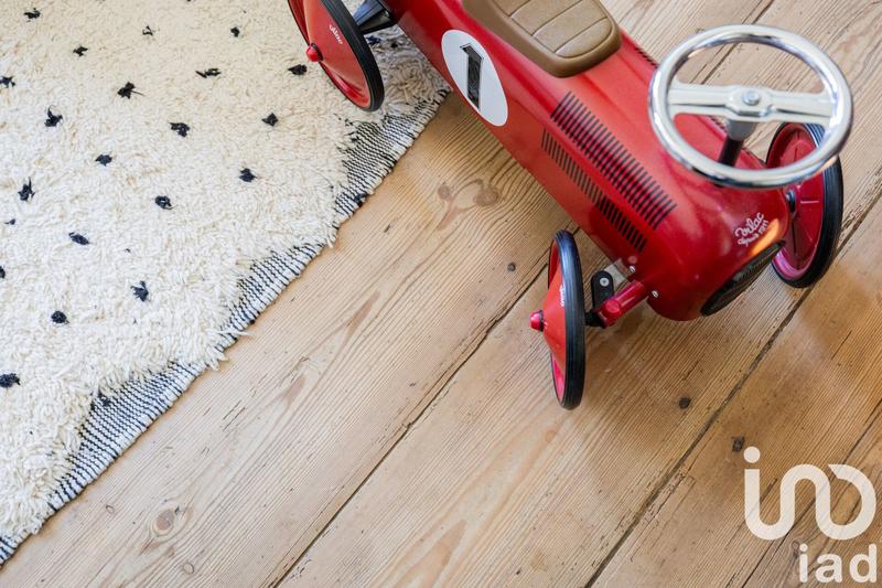 Maison - 300 m² - 7 pièces