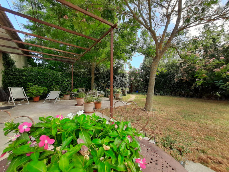 Maison - 492 m² - 12 pièces