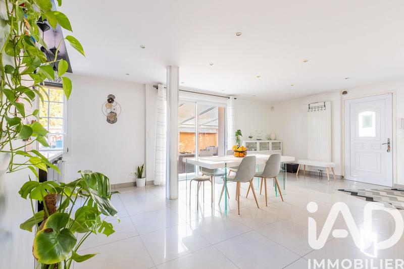 Maison - 122 m² - 5 pièces