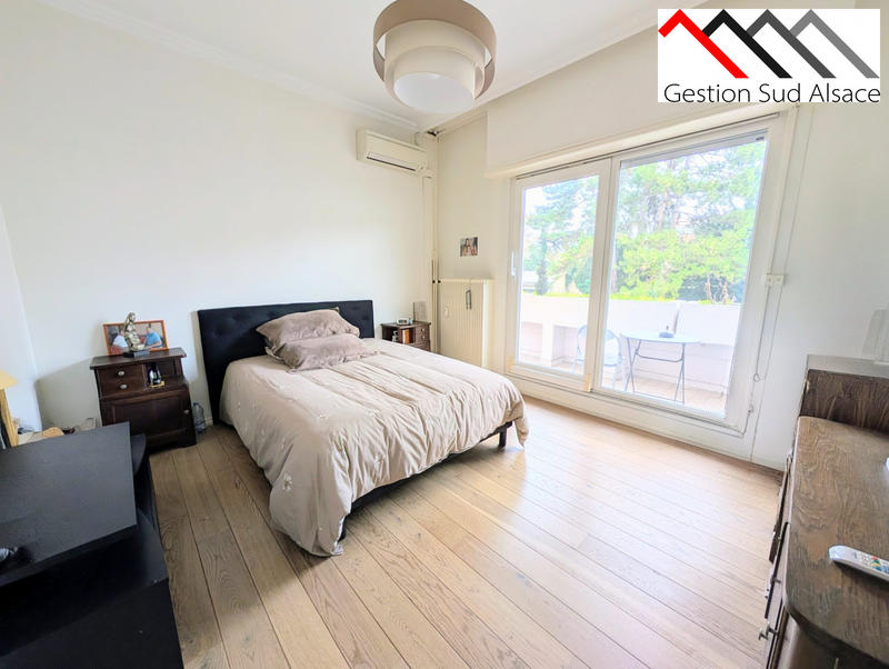 Appartement - 100 m² - 4 pièces