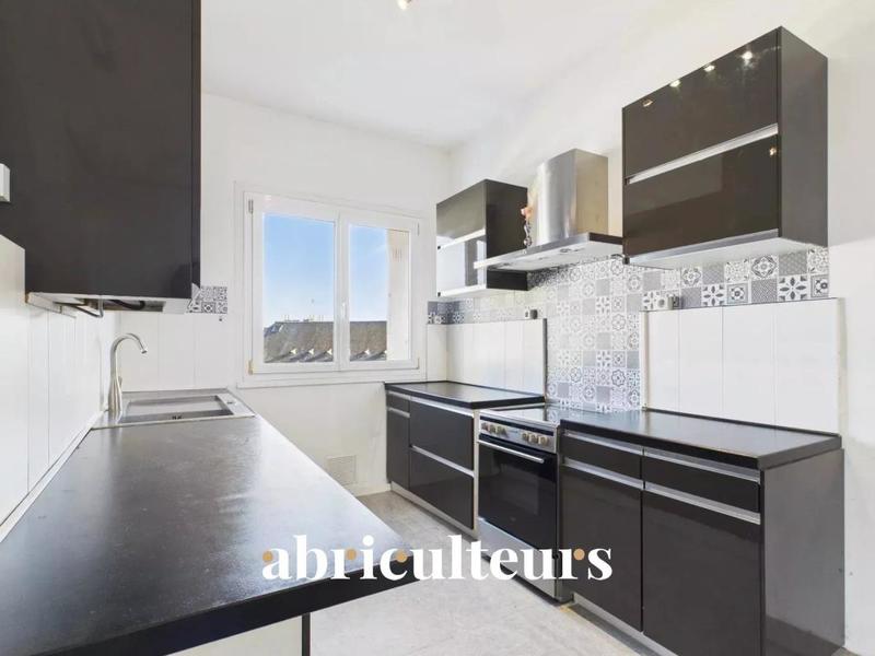 Appartement - 70 m² - 4 pièces