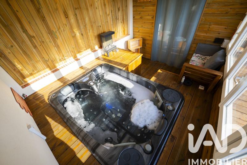 Maison - 275 m² - 5 pièces