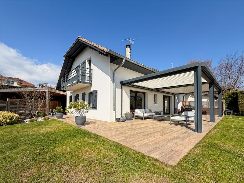 Maison - 142 m² - 6 pièces