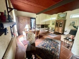 Propriété - 297 m² - 10 pièces