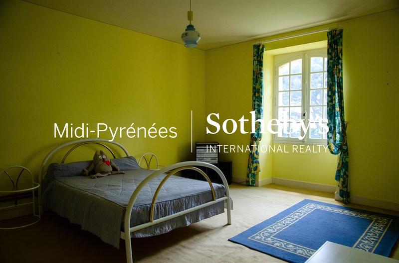 Maison - 550 m² - 20 pièces