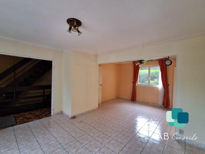 Maison - 95 m² - 5 pièces