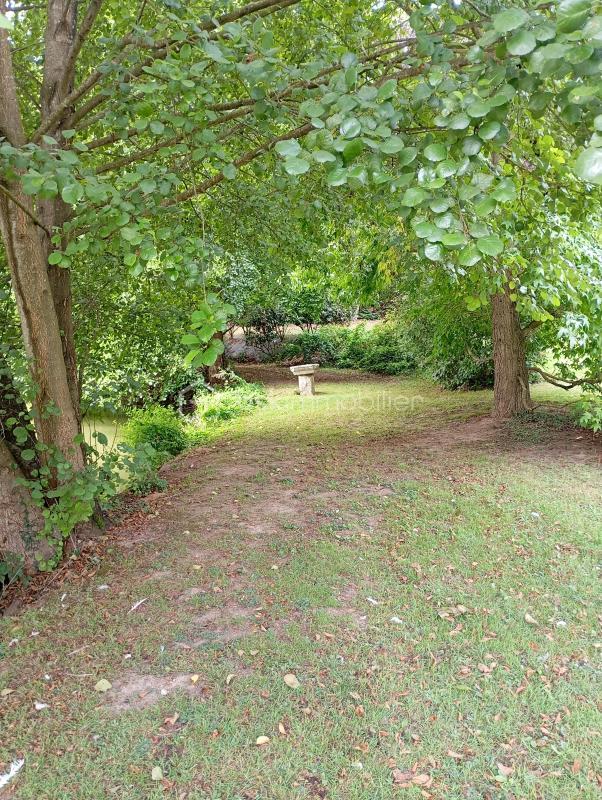 Terrain de loisirs - 18 650 m²