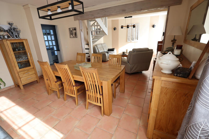 Maison - 101 m² - 5 pièces