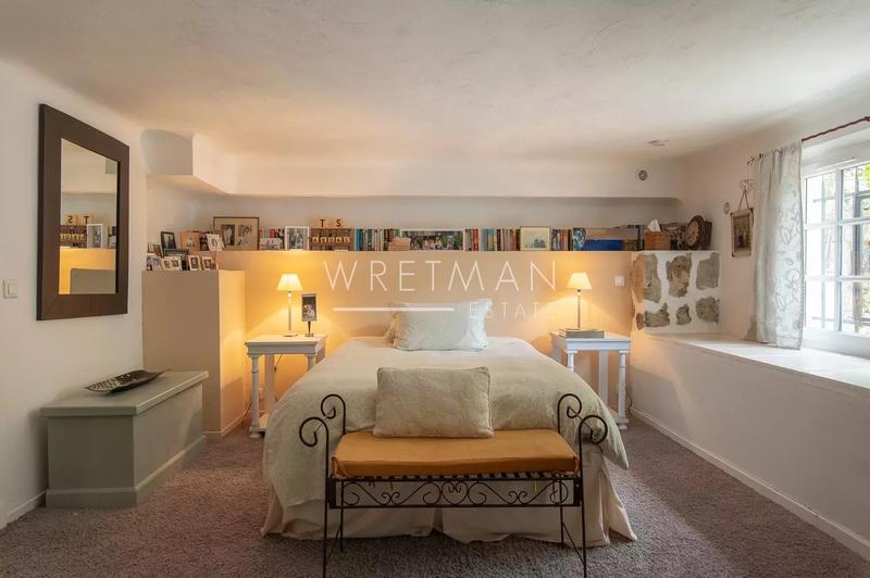 Villa - 260 m² - 8 pièces