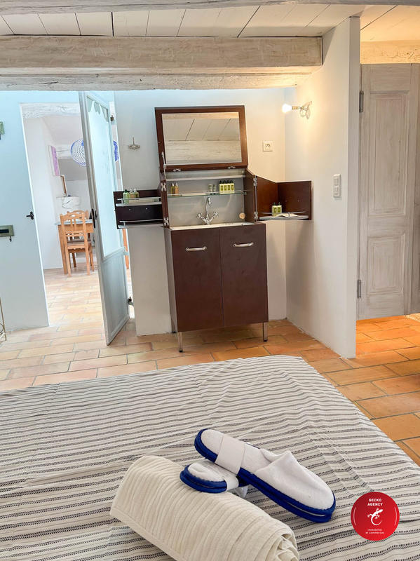 Maison - 219 m² - 10 pièces