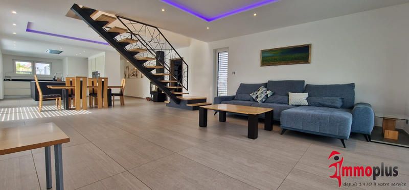 Maison - 192 m² - 6 pièces