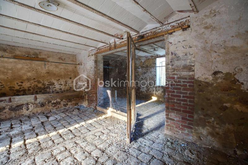 Maison traditionnelle - 234 m² - 6 pièces