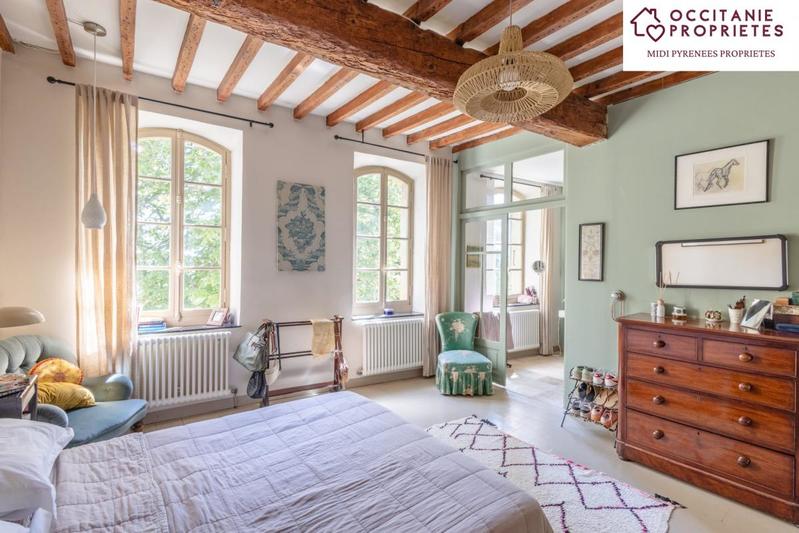 Maison de maîtres - 900 m² - 26 pièces