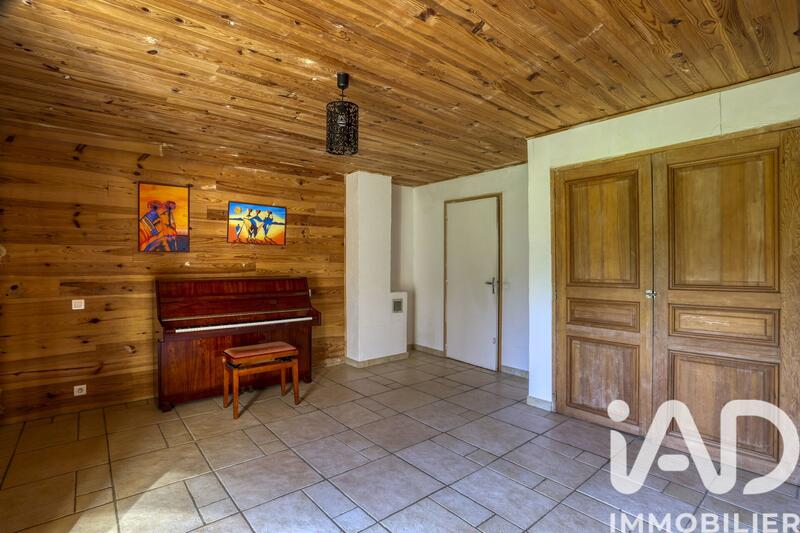 Maison - 284 m² - 7 pièces