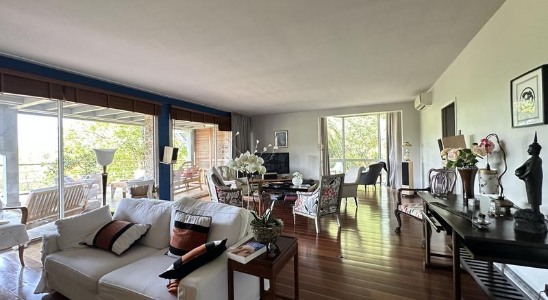 Maison d'architecte - 240 m² - 6 pièces