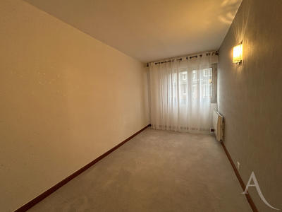 Appartement - 77 m² - 3 pièces