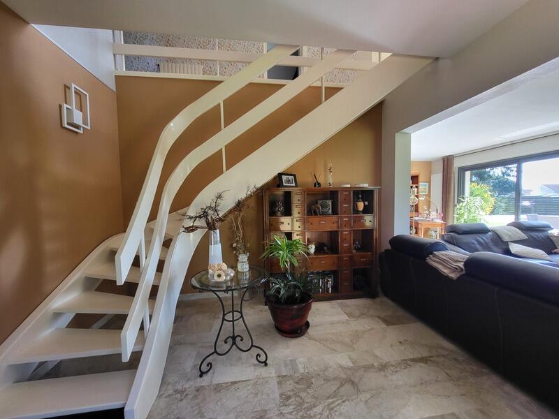 Maison - 185 m² - 6 pièces