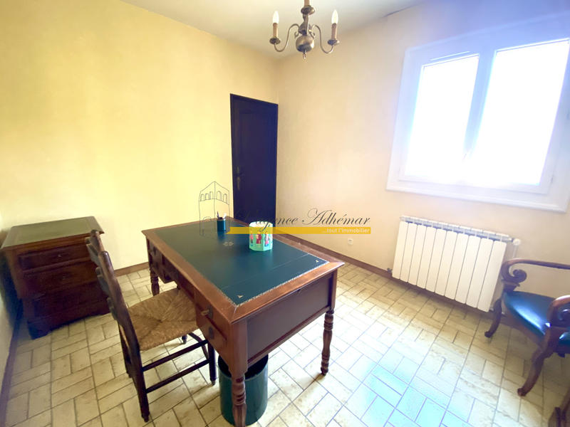 Maison - 285 m² - 9 pièces