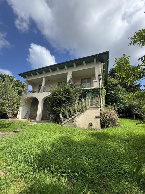 Maison - 163 m² - 5 pièces